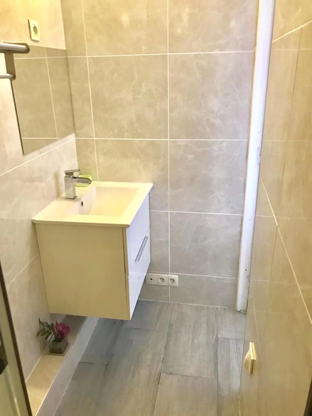 Bastillle Two Bedroom *
