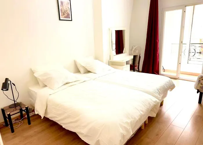 Bastillle Two Bedroom Apt